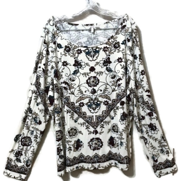 Cato Tops - 🌼 3/$18 🌼 CATO Women’s Plus Size Floral Blouse